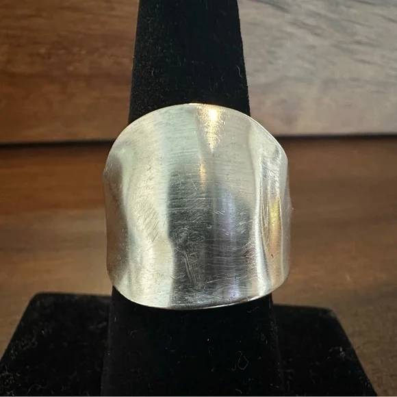 Spoon Bowl Ring - Picture 1 of 13